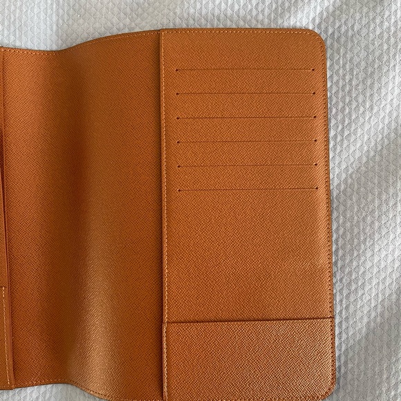 SOLD NWOT Louis Vuitton Monogram Desk Agenda - Picture 5 of 12